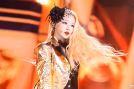 Nữ ca sĩ nổi tiếng với hình tượng giống Marilyn Monroe