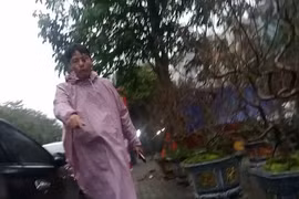 "Thu phí" vỉa hè Hà Nội: Chưa xác minh được đối tượng trục lợi