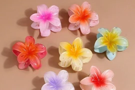 Bán kẹp tóc hoa sứ, cô gái văn phòng thu nhập tăng gấp 4