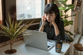 300 cuốn truyện, vé máy bay gặp bạn trai cũ và khoản chi