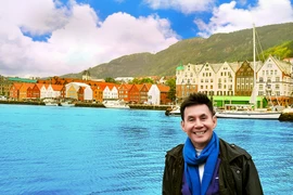 Từ bưng bê phục vụ, nam ca sĩ đổi đời nhờ 1 bài hát