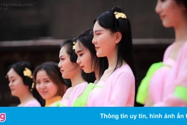 Cảnh vô vọng vác đơn kiện của diễn viên quần chúng Trung Quốc