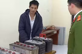 Video: Gã trộm có 04 tiền án chuyên "tăm tia" các thiết bị điện