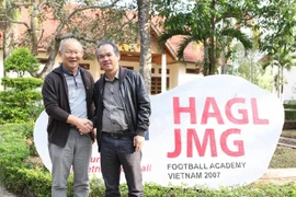 Bóng đá là cuộc đời của bầu Đức