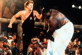 Video: Võ sĩ UFC hạ gục đối thủ nặng gấp 3 trong chớp mắt