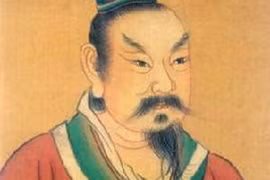 Ông hoàng hoang dâm với cả con dâu gây chấn động 