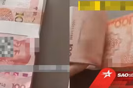 Bạn thân đưa tiền trả nợ, cô gái “chết lặng” khi mở ra kiểm tra