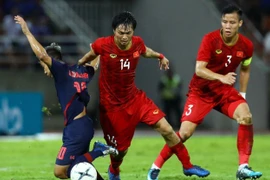 Cầu thủ Việt Nam nào xuất sắc nhất trận đại chiến Thái Lan?