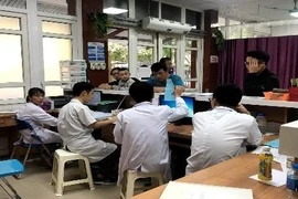 Chiều mùng 1 Tết bận rộn cùng các bác sĩ khoa cấp cứu BV Xanh-pôn