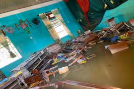 CĐM xót xa với ảnh nhà cửa tan hoang lũ lụt miền Trung