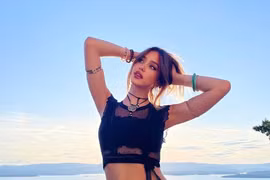 Dậy thì thành công, "hot girl Na Uy nổi tiếng sau 1 đêm" là ai?