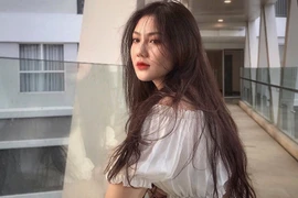 Hotgirl 17 tuổi Sài Gòn đẹp hết phần thiên hạ đốt mắt người ngắm