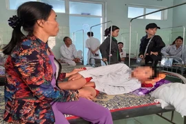 Dân mạng phẫn nộ yêu cầu xử lý cô giáo tát học sinh 231 cái