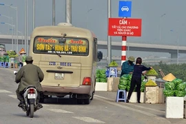 Đường cao tốc hóa... đường làng