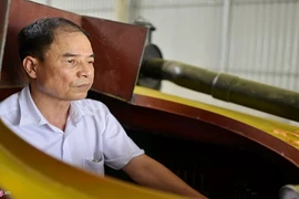 Chùm ảnh cận cảnh xe bọc thép made in Hà Nội