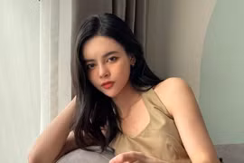 Nhan sắc cô giáo Gen Z đẹp "chuẩn fashionista", đam mê môn Ngữ văn