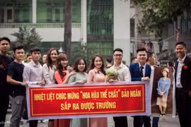 Đội sổ môn cầu lông, nữ sinh cay đắng bị troll là “hoa hậu thể chất“