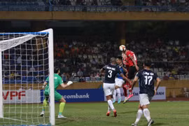 VAR cứu ĐKVĐ Công an Hà Nội thoát thua trước Quy Nhơn Bình Định