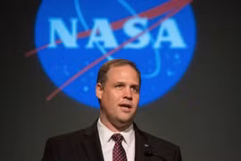 Lý do phi hành gia Mỹ không hạ cánh trên Mặt trăng và sao Hỏa