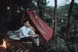 Đám cưới bí mật của cặp đôi Việt được báo Tây khen ngợi