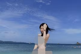 Nhập đường đua bikini bé xíu, bạn gái cũ Quang Hải gây bão mạng