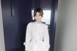 “Ngọc nữ không tuổi” gây sốt vì U60 vẫn trẻ trung phơi phới