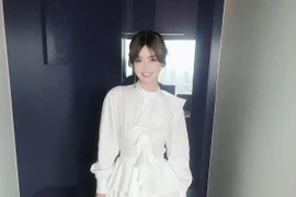 “Ngọc nữ không tuổi” gây sốt vì U60 vẫn trẻ trung phơi phới