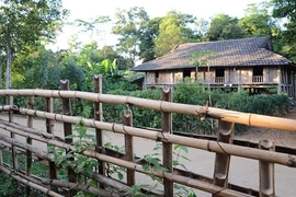 Bí ẩn làng của những người Mường bắt được “sóng” của kiếp trước