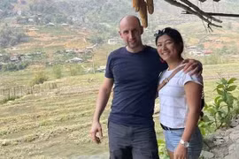 “Cô gái H'Mông nói tiếng Anh như gió” đưa bạn trai về Việt Nam