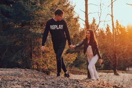 Chuyện tình đẹp của thủ môn Filip Nguyễn và cô vợ gốc Việt 