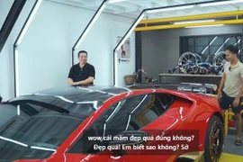 Chồng "nữ đại gia quận 7" thay áo xế hộp bị vợ vẽ bậy