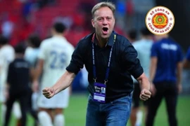 HLV Kiatisuk rời CLB Công an Hà Nội, liệu Poking có cửa ngồi ghế nóng?