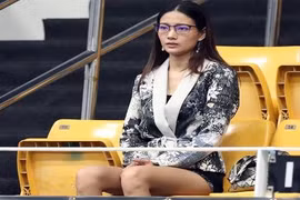 Nhan sắc trưởng đoàn bóng đá nữ Thái Lan tại SEA Games 29