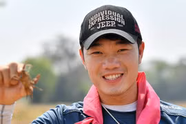 Xuân Trường khiến fangirl mê mẩn khi hóa thành anh nông dân