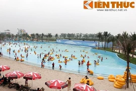 Bãi biển nhân tạo lớn nhất Đông Nam Á: Đến... đau xót tiền