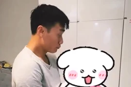 Thủ môn Bùi Tiến Dũng bế quý tử, xứng danh "ông bố của năm" 