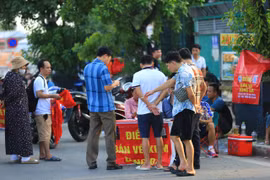 Chợ vé trận tuyển Việt Nam gặp Nga ế ẩm trước giờ bóng lăn