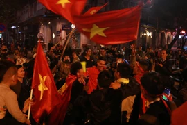 U23 Việt Nam thắng đậm Thái Lan, người dân đổ ra đường ăn mừng 