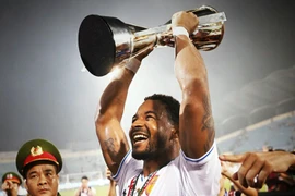 Rafael Son có hat-trick giải thưởng tại V-League Awards 2023/2024