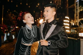 Ngân 98 công khai "bóc phốt" bạn trai ngay trên sóng livestream