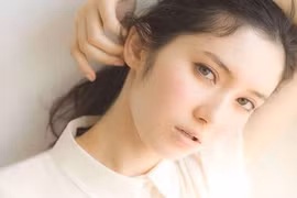 Mặt ngây thơ, cô gái Nhật gây sốc khi khoe tuổi thật