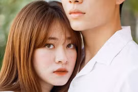 Chuyển từ nhí nhảnh sang diễn deep, hot girl World Cup hút “cả rổ” fan