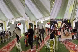 Hội bạn "lầy" và món quà cưới "siêu thực tế" gây sốt mạng