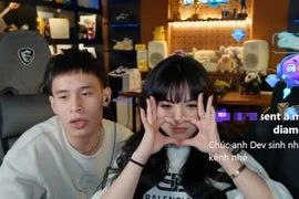 "Hot girl Lâm Đồng" Bảo Hân Helia tình tứ với bạn trai trên stream