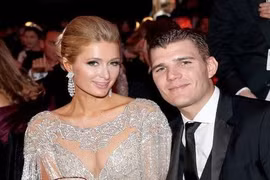 Paris Hilton bị bạn trai đòi nhẫn đính hôn 2 triệu USD dù không mua 