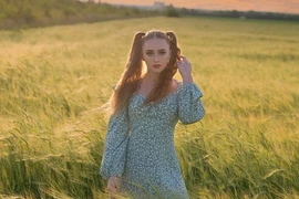 "Tiên nữ cử tạ" đến từ Nga gây sốt với gương mặt ngây thơ