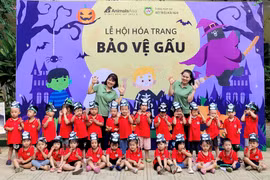 Học sinh trường mẫu giáo Việt Triều đón Halloween cùng gấu mặt trăng