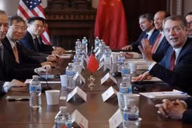 Đoàn đàm phán Trung Quốc tại Washington khổ sở vì biểu tình