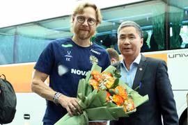 Đội tuyển Nga đến Hà Nội chuẩn bị đá giao hữu với Việt Nam