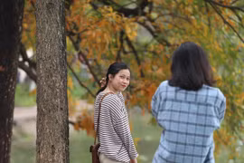 Chùm ảnh: Mãn nhãn ngắm Hà Nội đẹp chẳng kém Hàn Quốc mùa thay lá